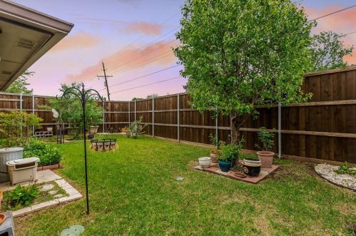 2820 Cliffbrook Dr, Carrollton TX 75007-5709 exterior