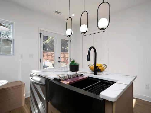 2175 Hosea L Williams Dr, Atlanta GA  30317-2555 exterior