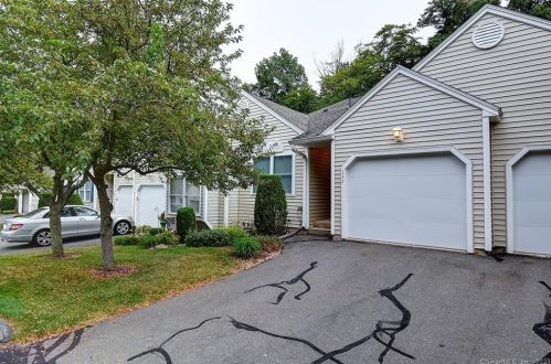 845 Glacier Way, Southington, CT 06489-3485