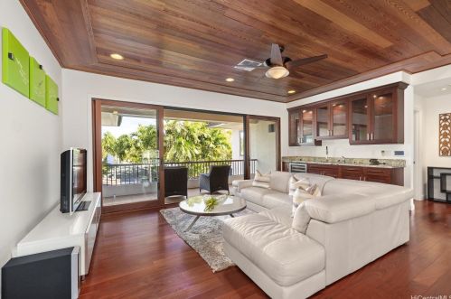 4761 Farmers Rd, Honolulu HI  96816-5445 exterior