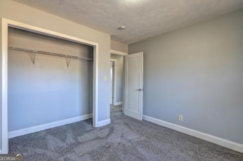 6495 Old Macon Hwy, Rex GA 30273-1852 exterior