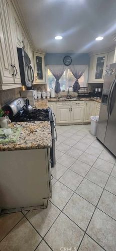 20516 Avenida Hacienda, Riverside CA  92508-2441 exterior