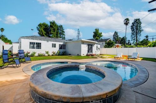 5529 Sunnyslope Ave, Van Nuys, CA 91401-5348