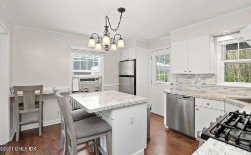 99 Monica Rd, Greenwich CT  06831-5024 exterior