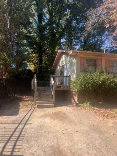 6914 Fairway Trl, Austell, GA 30168-6602