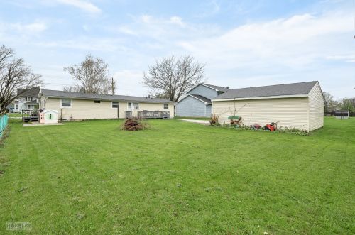 400 Lafayette St, Somonauk, IL 60552-9101