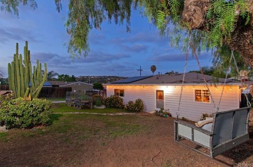3206 Citrus St, Lemon Grove, CA 91945-2215