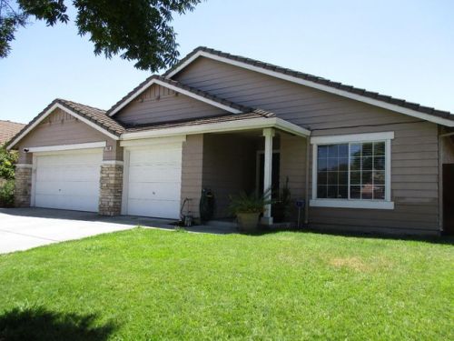 788 Mantelli Dr, Gilroy, CA 95020-7517