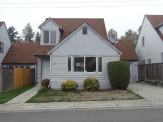 135 99th Street Ct, Tacoma, WA 98445-2096