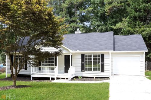 105 Woodridge Dr, Stockbridge GA  30281-1704 exterior