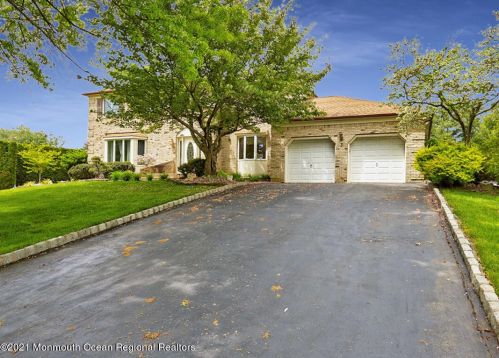 3 Chatham Ridge Dr, East Freehold, NJ 07728-4334