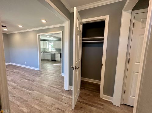 717 Bernard Dr, Warner Robins GA  31093-3063 exterior