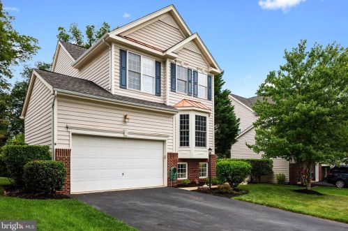 6465 Ashby Grove Loop, Haymarket, VA 20169-3211