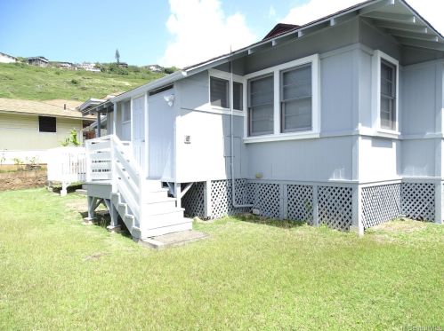 3283 Lamaloa Pl, Honolulu, HI 96816-2535