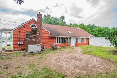 378 Main St, Fremont, NH 03044-3426