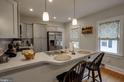 46 Nicholson Rd, Camden NJ  08106-1048 exterior