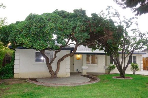 1525 Pollasky Ave, Clovis, CA 93612-2622