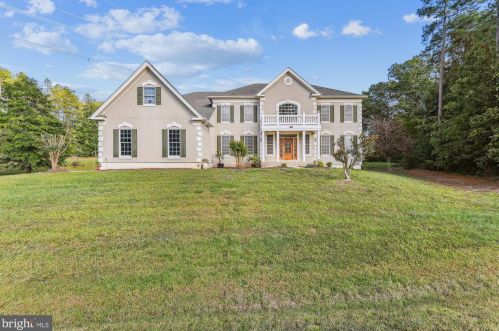 7726 Ashley Farms Dr, Fredericksburg, VA 22407-2057