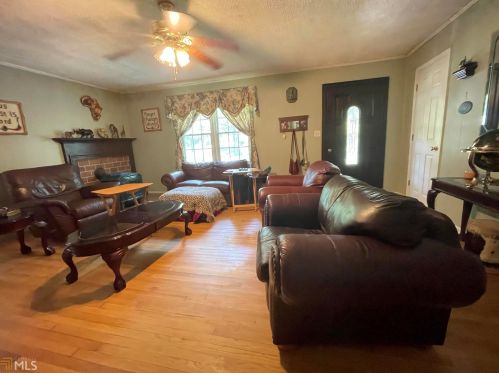199 Dogwood Ln, Cleveland, GA 30528-4912