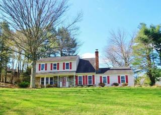 6104 Kings Color Dr, Fairfax, VA 22030-5917