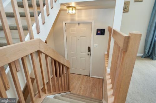 704 Hetzel Ter, Leesburg, VA 20175-4080