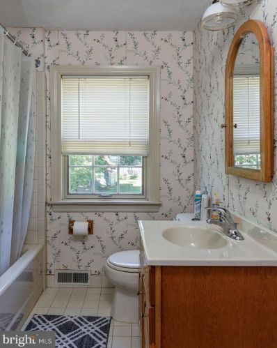 126 Homestead Ave, Haddonfield NJ 08033-2732 exterior