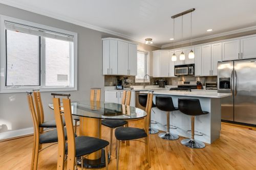 1655 Ontario St, Chicago, IL 60622-6004