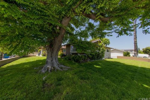 1457 Nutwood St, Anaheim CA  92804-6022 exterior