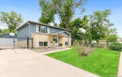 6935 62nd Pl, Arvada, CO 80003-4801