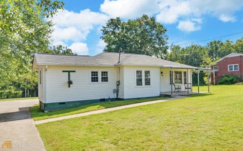 37 Gloria St, Hartwell, GA 30643-2256