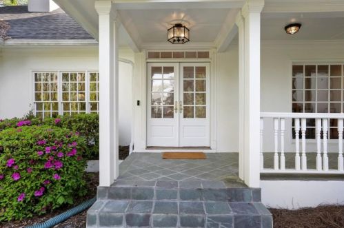 17 Blackland Rd, Atlanta GA  30342-4407 exterior