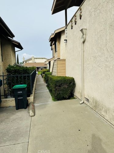 23202 Saguaro St, El Toro, CA 92630-4543