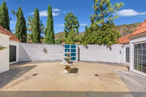 3110 Peters Cir, Glendale CA  91208-1732 exterior