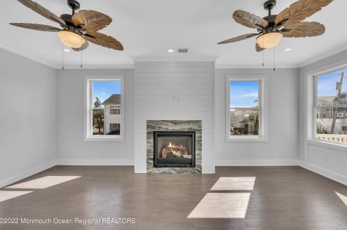 19 Sturgis Rd, Lavallette NJ 08735-2843 exterior