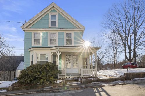 7 Silver St, Somersworth, NH 03878-4410