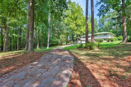 2820 Bethany Church Rd, Lithonia, GA 30039-6106