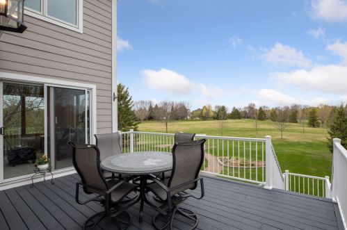 9100 Heritage Way, Saint Paul MN  55125-5034 exterior