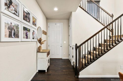 4820 Versailles St, Denver CO  80015-6801 exterior
