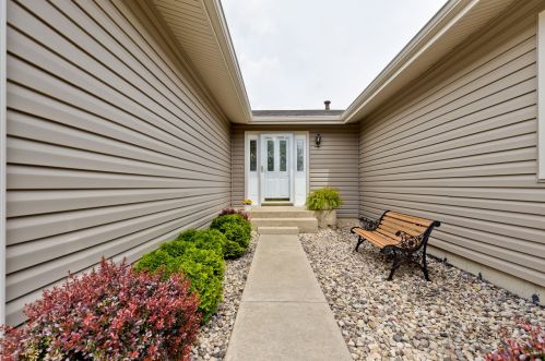 486 Franklin Ln, Elk Grove Vlg, IL 60007-2702