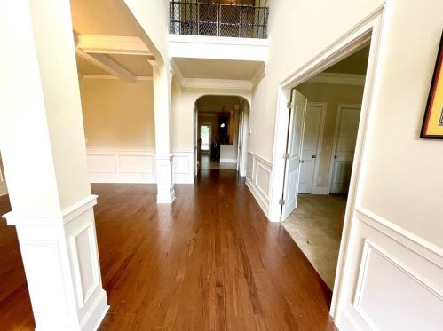 4005 Laurel Falls Dr, Lithonia, GA 30039-6588