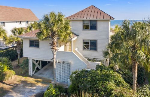 12 Sand Dune Ln, Isle Of Palms, SC 29451-2271