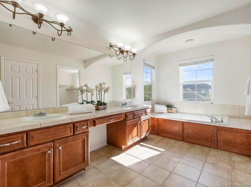 1021 Spruce St, Denver CO  80230-7095 exterior