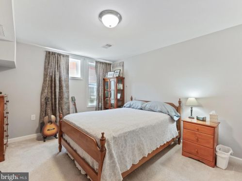 810 Venice Dr, Silver Spring MD 20904-2065 exterior