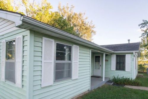 427 Adams Ave, Lowell, AR 72745-8889