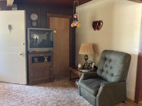 228 Imperial Ave, Modesto, CA 95358-6120