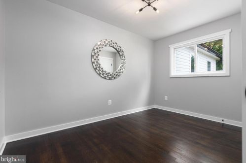7119 Kerr Dr, Springfield VA  22150-3635 exterior