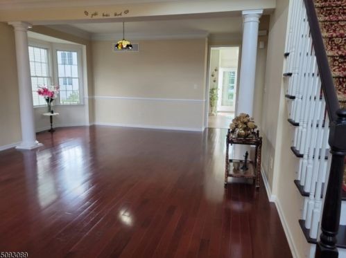 8 Esterbrook Dr, Princeton NJ  08540-6127 exterior