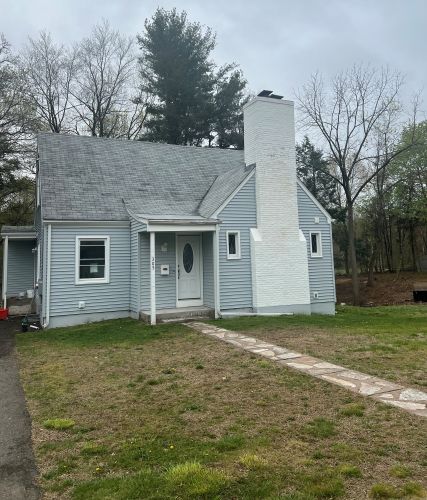 305 Maple St, Hartford, CT 06109-6700
