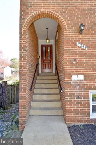 3249 Victor Cir, Annandale, VA 22003-1144