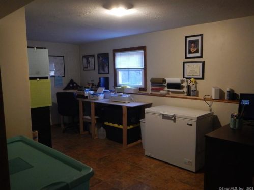 433 Curtiss St, Southington CT  06489-1708 exterior